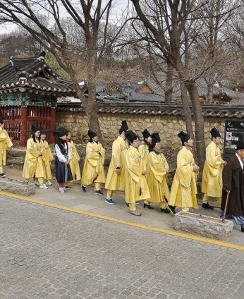 선비의예를갖추다