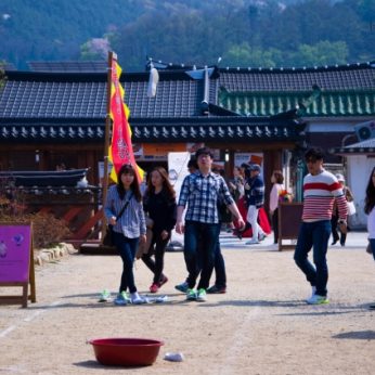 전통놀이 상설마당