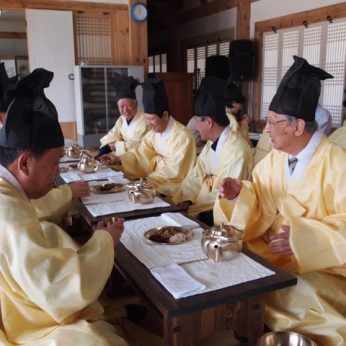 강암연묵회 백납병 기증 행사